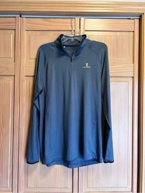 Under Armour men’s medium shirt